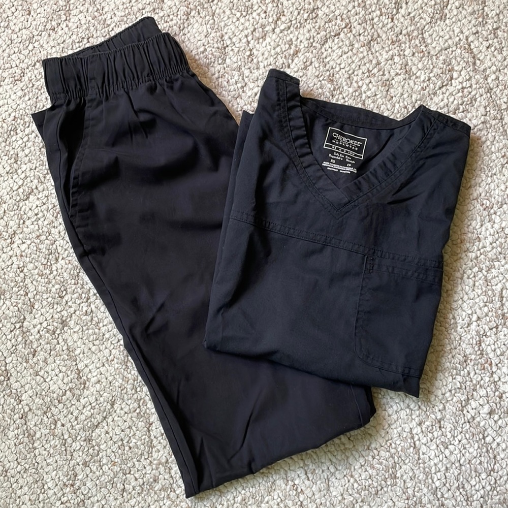 Cherokee Scrub Set Women